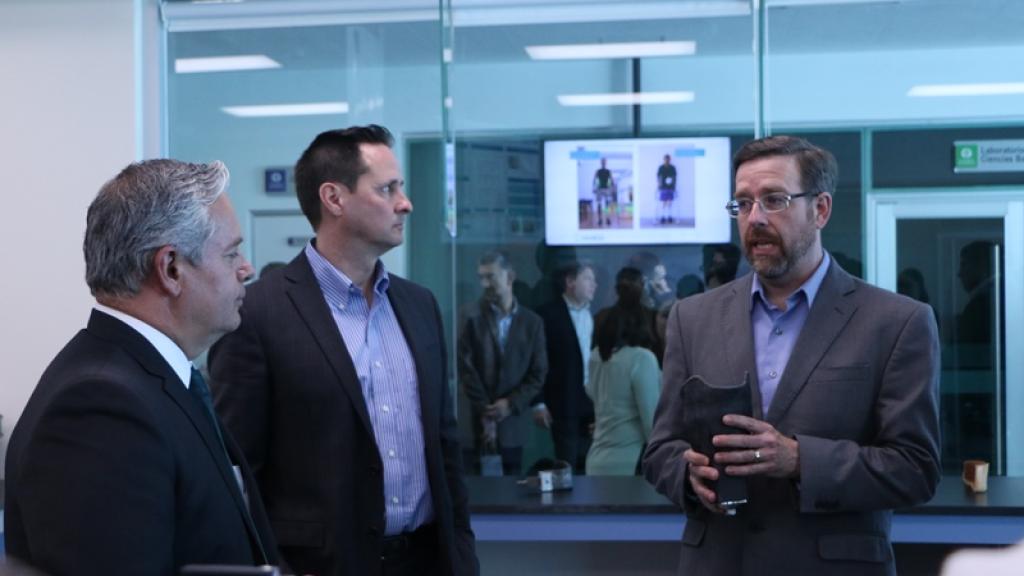 TEC PROFESSOR RETURNS FROM MIT WITH A NEW VISION ON BIOMECHATRONICS